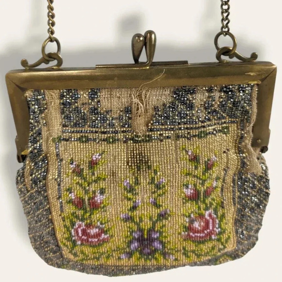 Antique Floral Micro Beaded Victorian Women's Purse with Suede Lining - Picture 6 of 12
